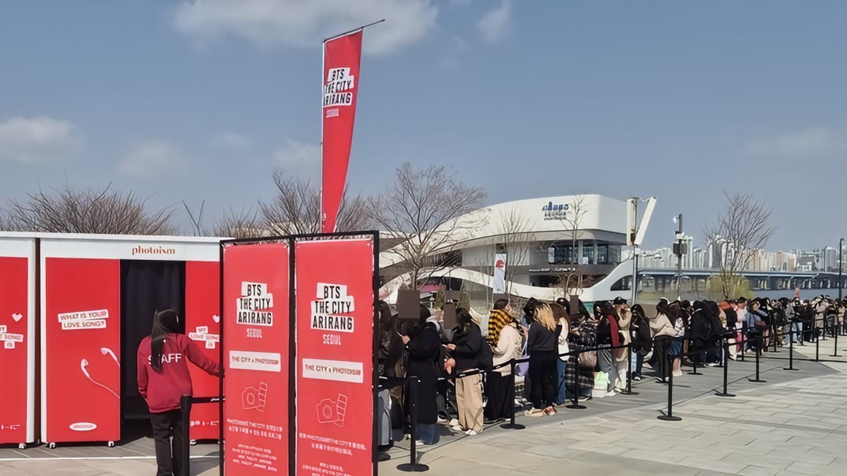 日本5大スポーツ紙がすべて同じ判断を下した — 防弾少年団