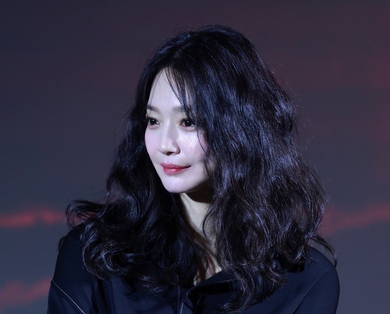 シン・ミナが『눈동자』で双子の1人2役に挑戦 — 彼女の最も強烈な映画